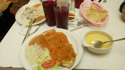 Restaurante El Trebol, Centro Comercial Otay, Carretera Aeropuerto 1900, Mesa de Otay, 22390 Tijuana, B.C., México, Restaurante dominicano | BC
