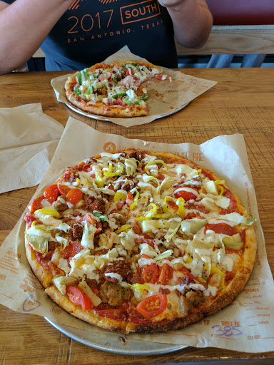 Pizza Restaurant «Blaze Pizza», reviews and photos, 841 E Lamar Blvd, Arlington, TX 76011, USA