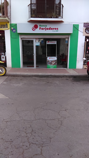 Banco Forjadores Zitacuaro, 61506, Santos Degollado Oriente 17A, Cuauhtemoc, Zitácuaro, Mich., México, Ubicación de cajero automático | MICH