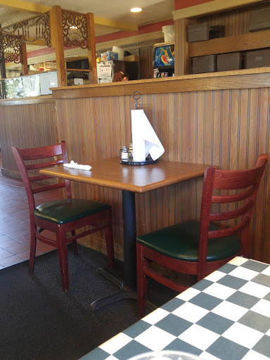 Pizza Restaurant «Pizza Hut», reviews and photos, 7470 Transit Rd, Williamsville, NY 14221, USA