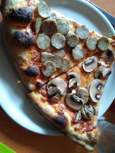 Pizza Restaurant «Wilton Pizza», reviews and photos, 202 Town Grn, Wilton, CT 06897, USA