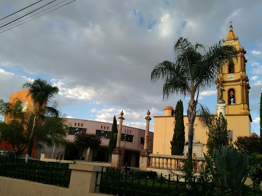 Parroquia de San Juan Bautista, 8 de Agosto 50, Acatic, 45470 Acatic, Jal., México, Iglesia bautista | JAL