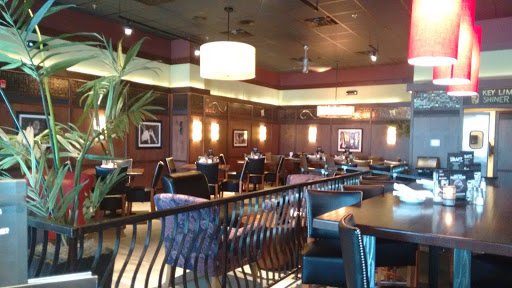 Restaurant «Bar Louie», reviews and photos, 2960 Center Valley Pkwy #700, Center Valley, PA 18034, USA