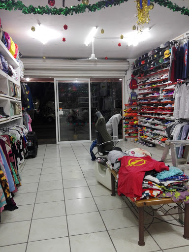 Kiddo Salina Cruz, Calle Acapulco 12, Santa Rosa, 70670 Salina Cruz, Oax., México, Tienda de ropa | OAX