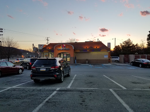 Mexican Restaurant «Taco Bell», reviews and photos, 3 Elm St, Fishkill, NY 12524, USA