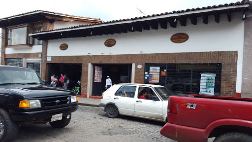 Banco Azteca, Avenida Benito Juarez 309, Centro, 51200 Valle de Bravo, Méx., México, Tienda de muebles | EDOMEX