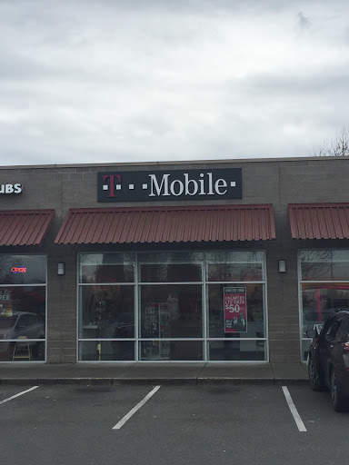 Cell Phone Store «T-Mobile», reviews and photos, 920 15th St SW Suite 105, Auburn, WA 98001, USA