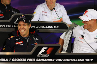 Себастьян Феттель и Михаэль Шумахер на пресс-конференции в четверг на Гран-при Германии 2012