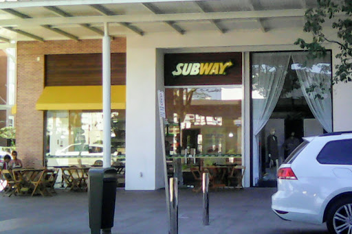 Subway, R. da Universidade, 437 - Pedra Branca, Palhoça - SC, 88137-315, Brasil, Loja_de_sanduiches, estado Santa Catarina