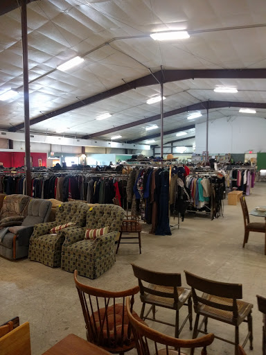 Thrift Store «Helping Hand Missions Thrift Store», reviews and photos, 5307 Gulf Breeze Pkwy, Gulf Breeze, FL 32563, USA