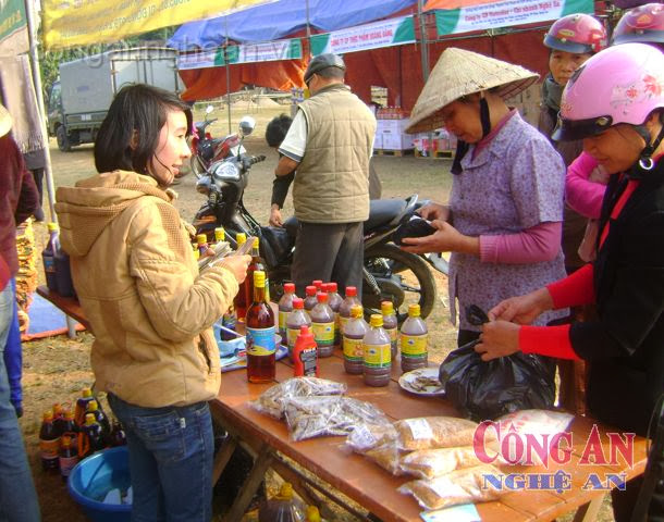 Các mặt hàng Việt được đưa về nông thôn, vùng sâu, vùng xa phục vụ người tiêu dùng trong dịp Tết