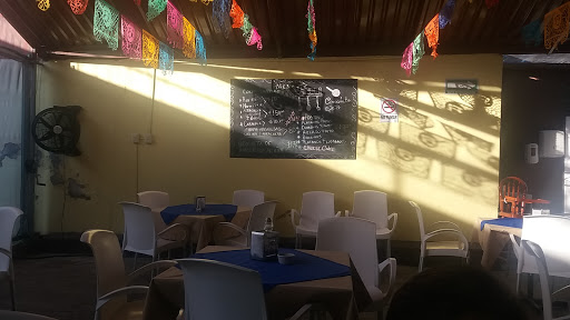 Cocina Económica El Comalito, Calle 4 Sur 2504, Francisco I. Madero, 74290 Atlixco, Pue., México, Restaurante de comida casera | PUE