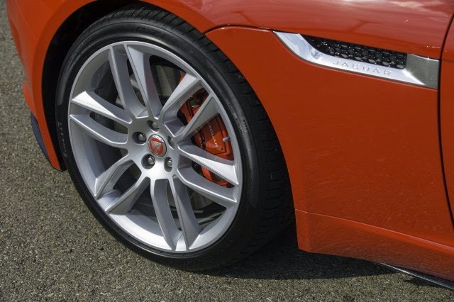 2015 Jaguar F-Type-review