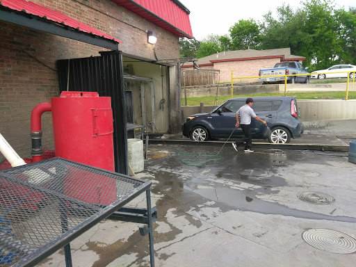 Car Wash «SuperShine Car Wash», reviews and photos, 600 N Carrier Pkwy, Grand Prairie, TX 75050, USA