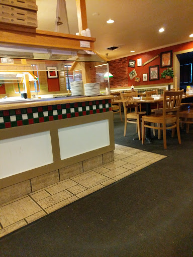Pizza Restaurant «Pizza Hut», reviews and photos, 418 6th St, Brookings, SD 57006, USA