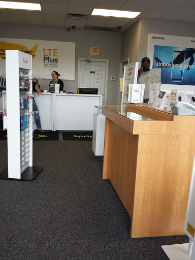 Cell Phone Store «Sprint Store», reviews and photos, 551 Washington St, Middletown, CT 06457, USA