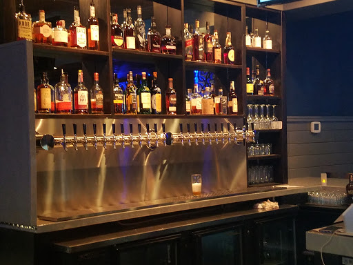 Bar & Grill «Oxygen Bar & Bistro», reviews and photos, 11 Ella Grasso Turnpike, Windsor Locks, CT 06096, USA