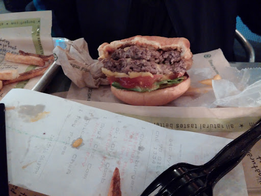 Hamburger Restaurant «BurgerFi», reviews and photos, 2810 Weston Rd, Weston, FL 33331, USA