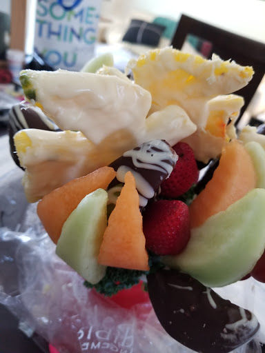 Gift Shop «Edible Arrangements», reviews and photos, 709 Winsted Rd, Torrington, CT 06790, USA