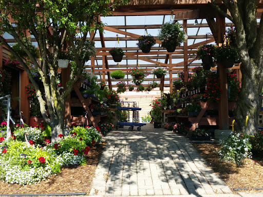 Garden Center «Wisconsin Garden & Pet Supply», reviews and photos, 8520 W North Ave, Wauwatosa, WI 53226, USA