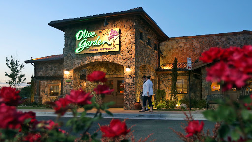 Italian Restaurant «Olive Garden», reviews and photos, 401 Technology Center Dr, Stoughton, MA 02072, USA