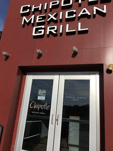 Mexican Restaurant «Chipotle Mexican Grill», reviews and photos, 70 Newport Ave, Quincy, MA 02171, USA