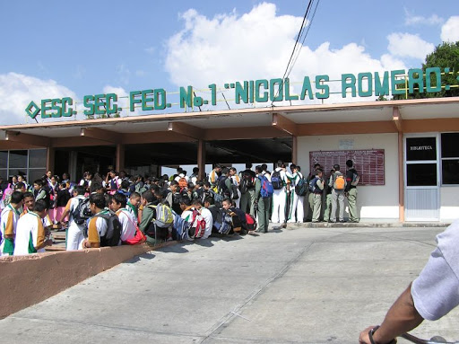 Escuela Secundaria No.1 Nicolás Romero, Revolución 25, Zitácuaro Centro, 61504 Zitácuaro, Mich., México, Escuela | MICH