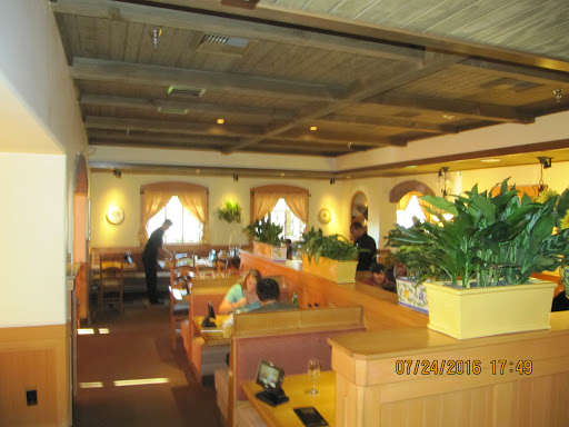 Italian Restaurant Olive Garden Reviews And Photos 8386 La