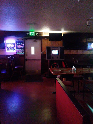 Restaurant «Red Dog Saloon», reviews and photos, 1600 W 23rd St, Muncie, IN 47302, USA