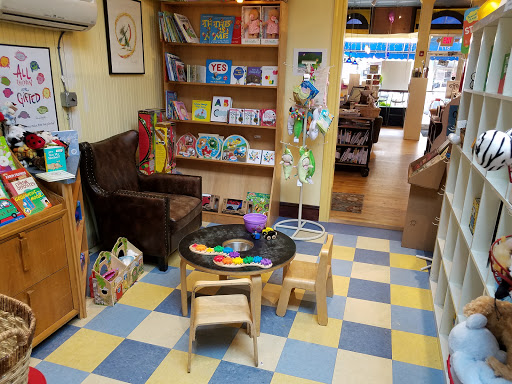 Book Store «Blue Bunny», reviews and photos, 577 High St, Dedham, MA 02026, USA