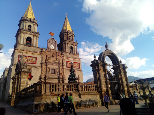 Basílica de Nuestra Señora del Rosario de Talpa, Morelos S/N, Centro, 48200 Talpa de Allende, Jal., México, Institución religiosa | JAL
