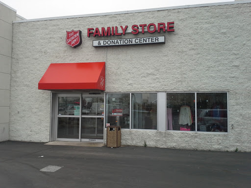 Thrift Store «The Salvation Army Family Store», reviews and photos, 800 E 162nd St, South Holland, IL 60473, USA