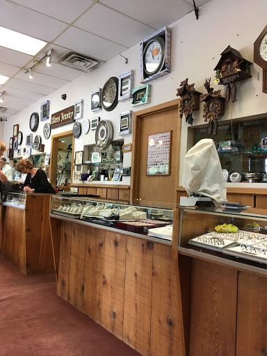 Jewelry Repair Service «Albers Jewelry», reviews and photos, 1935 Wayzata Blvd # 108, Long Lake, MN 55356, USA