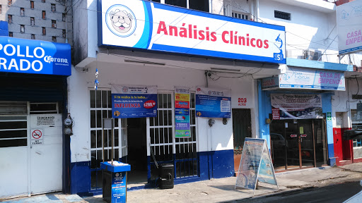 Análisis Clínicos del Dr. Simi, Nicolás Bravo 203, Centro, 86300 Comalcalco, Tab., México, Laboratorio médico | TAB