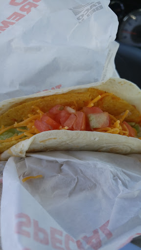 Mexican Restaurant «Taco Bell», reviews and photos, 3333 Fairlane Dr, Allen Park, MI 48101, USA