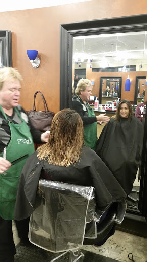 Beauty Salon «On the Edge Salon & Spa», reviews and photos, 1175 Oak St # B, North Aurora, IL 60542, USA