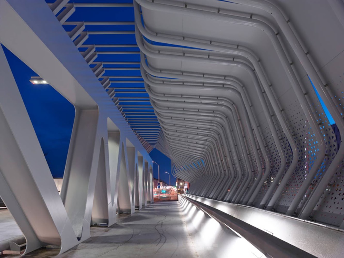 Saint Nazaire railway station by Tetrarc architects
