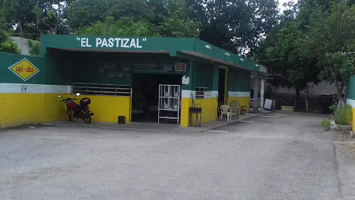 Farmacia El Pastizal, Calle 59 376, Centro, 97700 Tizimín, Yuc., México, Farmacia | YUC