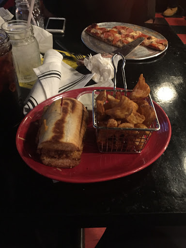 Pizza Restaurant «Tillys Pit & Pub», reviews and photos, 1455 Ring Rd, Calumet City, IL 60409, USA