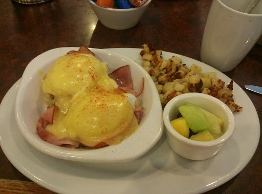 Breakfast Restaurant «First Watch - Covington», reviews and photos, 50 E Rivercenter Blvd, Covington, KY 41011, USA