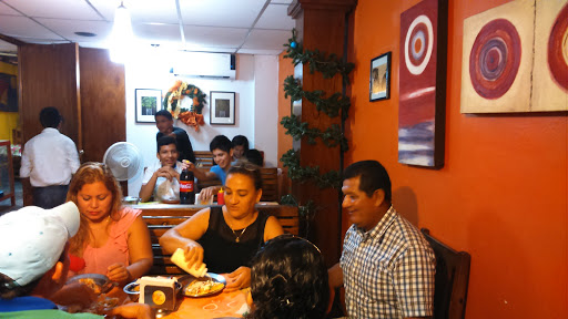 Pizza Mostachos, Central Norte 15-B, Col Revolucionaria, 30640 Huixtla, Chis., México, Restaurante de comida para llevar | CHIS