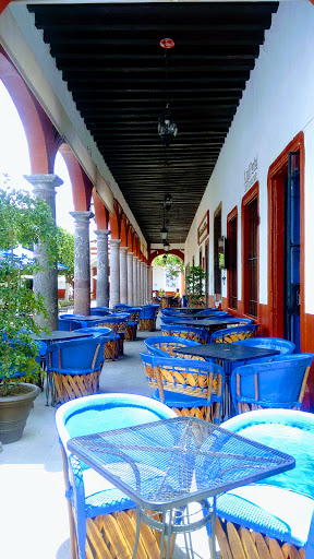 Azul Portal, Gral. Ornelas Pte. 10, Centro 1, 59510 Jiquilpan de Juárez, Mich., México, Restaurantes o cafeterías | MICH