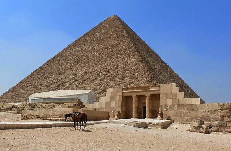 Germans return stolen parts of Great Pyramid Germans return stolen parts of Great Pyramid