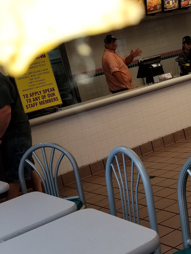 Mexican Restaurant «Taco Bell», reviews and photos, 4640 Jonestown Rd, Harrisburg, PA 17109, USA