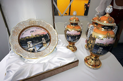 кубки для победителей и призеров Гран-при Венгрии 2006