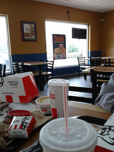 Fast Food Restaurant «KFC», reviews and photos, 649 W Main St, Waterbury, CT 06702, USA