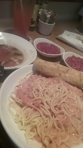 Italian Restaurant Olive Garden Reviews And Photos 375 Cox