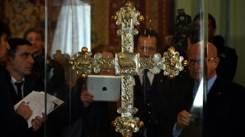 Italy displays stolen artworks recovered by police Italy displays stolen artworks recovered by police