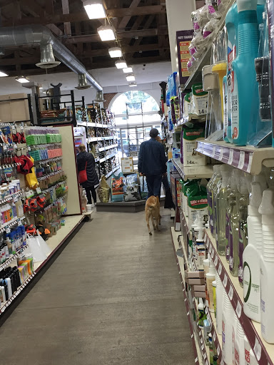 Pet Supply Store «Centinela Feed & Pet Supplies», reviews and photos, 1448 Lincoln Blvd, Santa Monica, CA 90401, USA