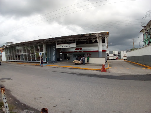 ADO Agua Dulce, Calle Blasillo Sn, Diaz Ordaz, 96600 Agua Dulce, Ver., México, Servicio de transporte | VER